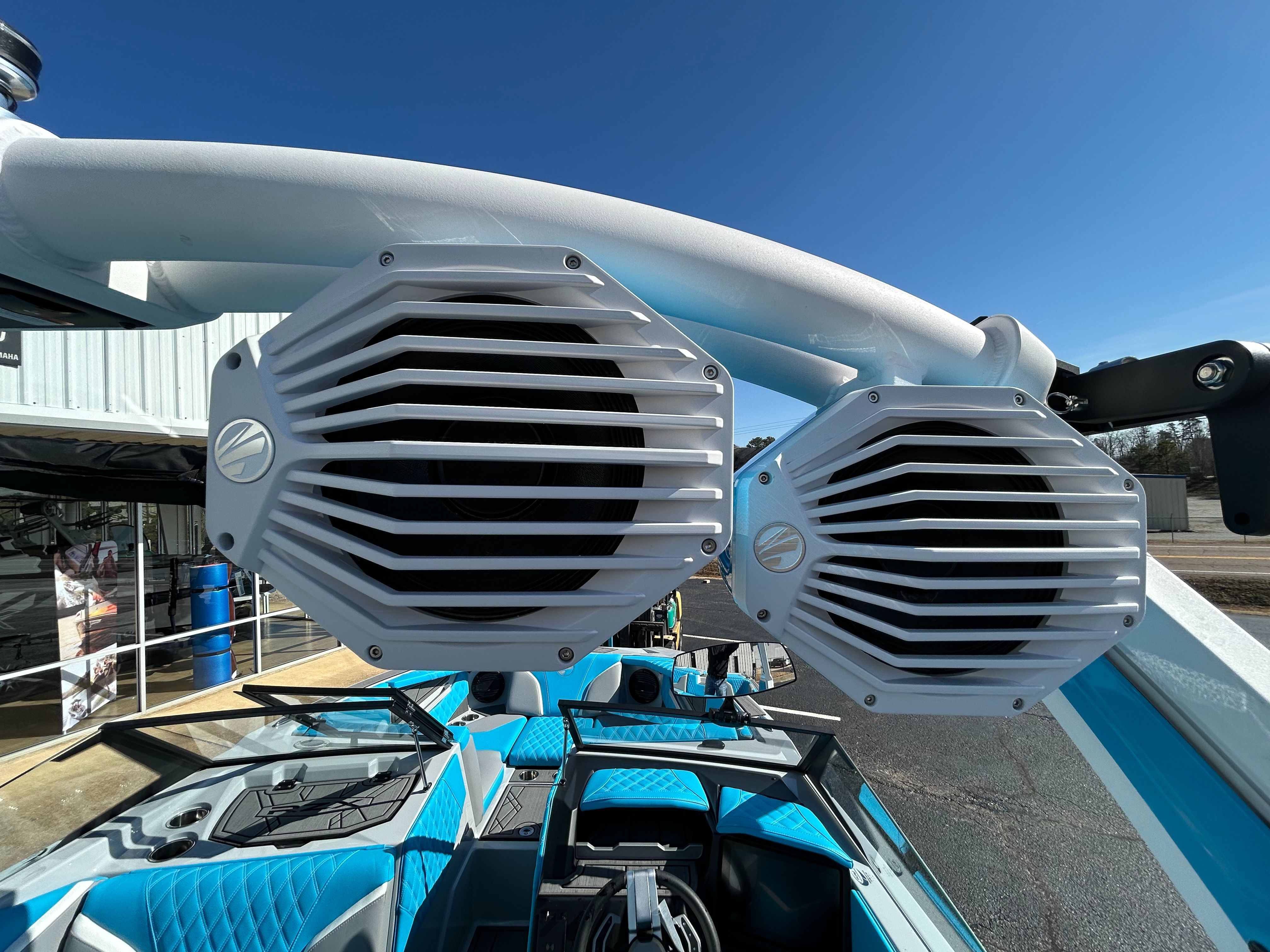 2024 Tige 22RZX Icon